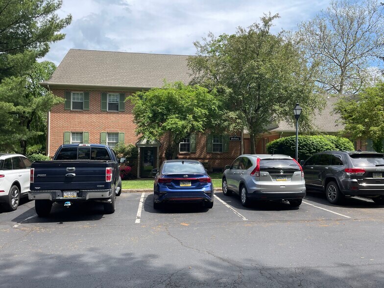 More Photos Of 350 S Main St, Doylestown Office For Lease