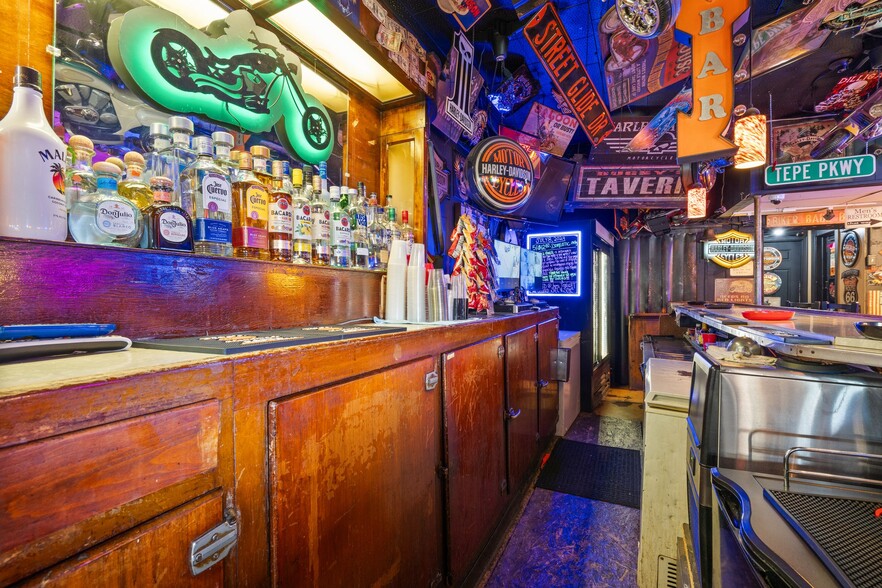More Photos Of 4489 Broadway, Gary Bar For Sale