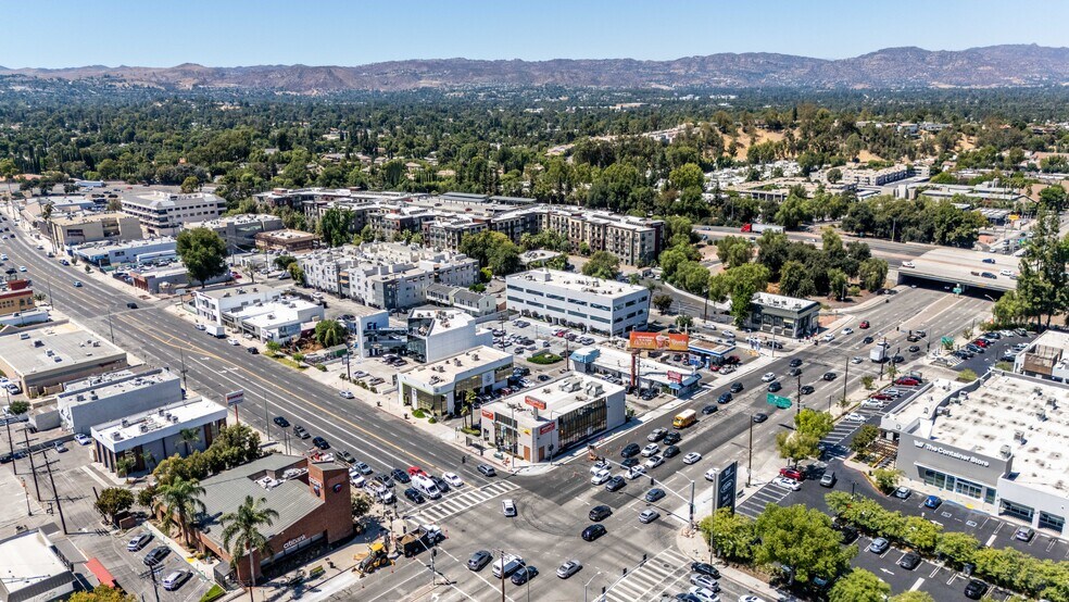 More Photos Of 5421 Topanga Canyon Blvd, Woodland Hills Medical For Sale