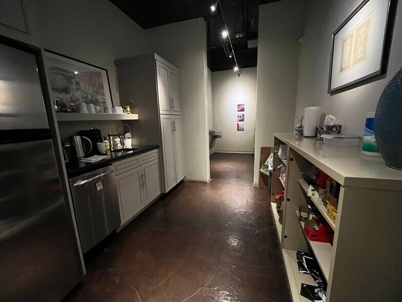 More Photos Of 450 E 17th Ave, Denver Office For Sale