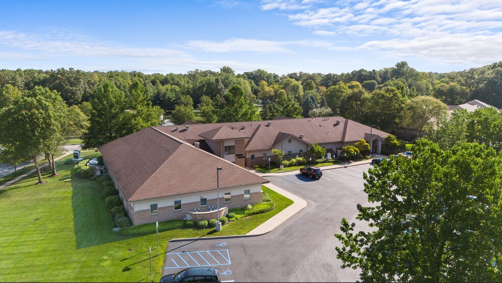 More Photos Of 7311 Crossleigh Ct, Toledo Office For Sale