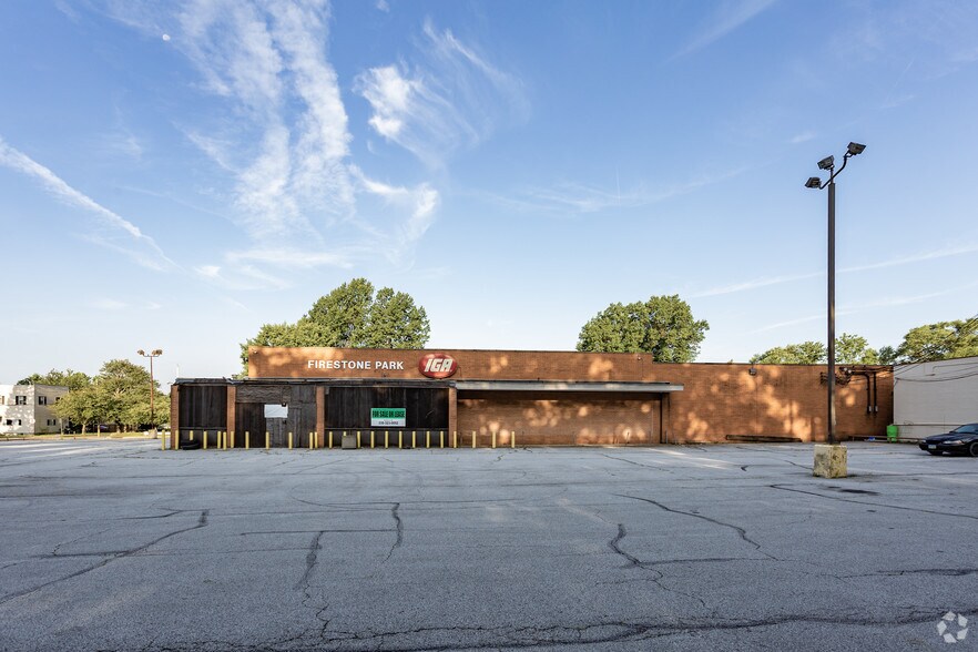 More Photos Of 1028 Hammel St, Akron Storefront Retail Office For Sale