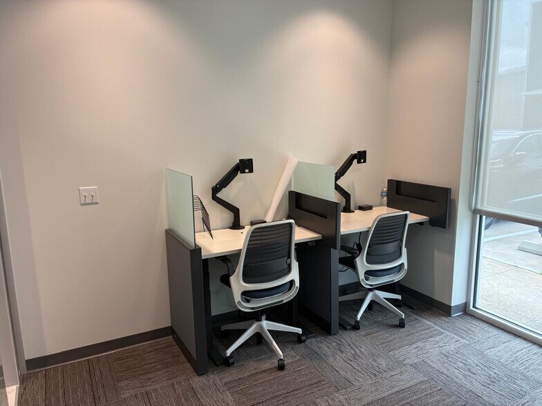 More Photos Of 11215 Conroy Ln, Manchaca Service For Lease