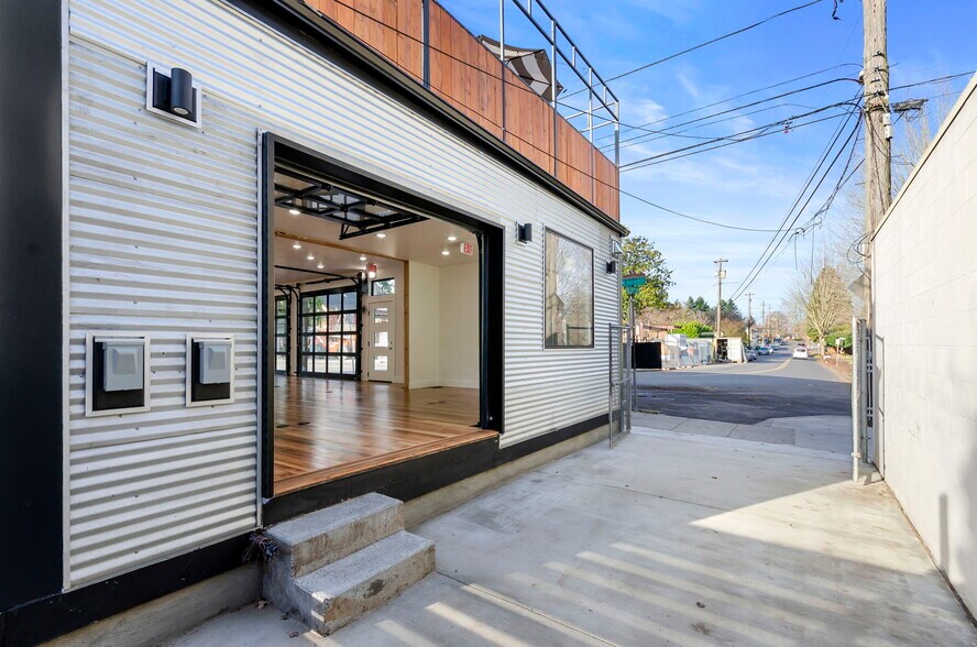 More Photos Of 1452 NE 28th Ave, Portland Storefront Retail Residential For Sale