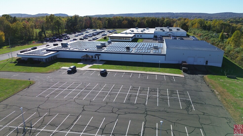 More Photos Of 2055 S Main St, Middletown Manufacturing For Lease