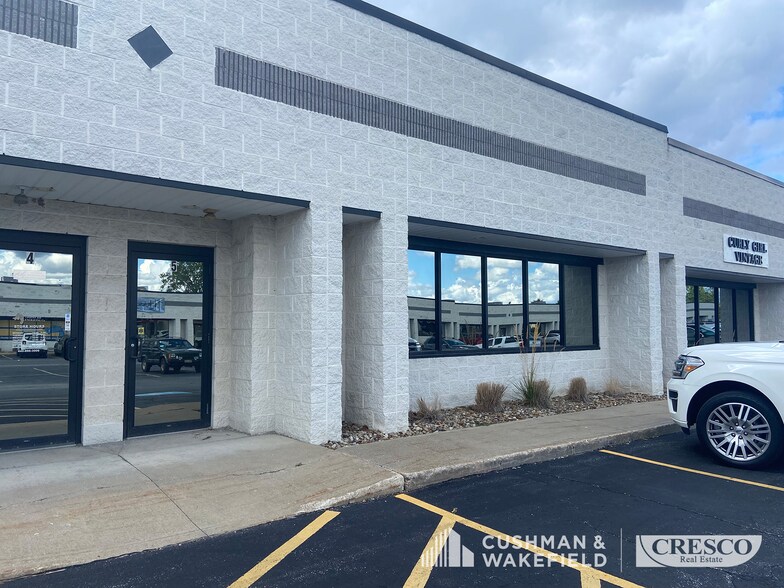 More Photos Of 12100 Snow Rd, Parma Office For Sale