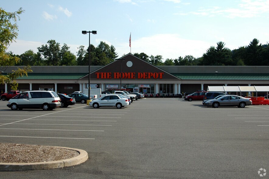 More Photos Of 254-280 Mohawk Trl, Greenfield Unknown For Lease