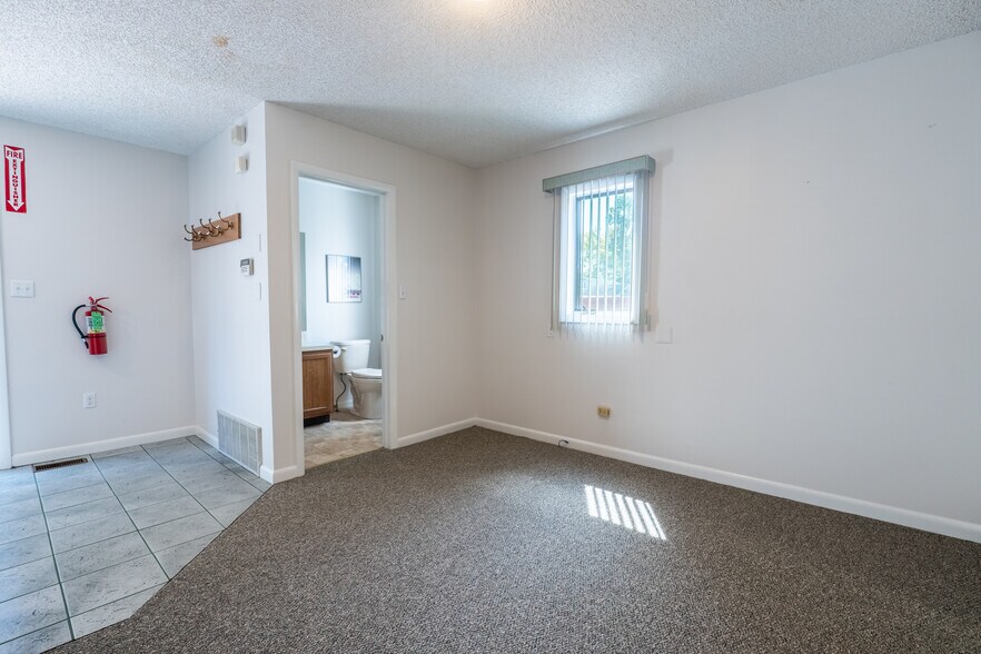 More Photos Of 1117 E Landis Ave, Vineland Office Residential For Lease