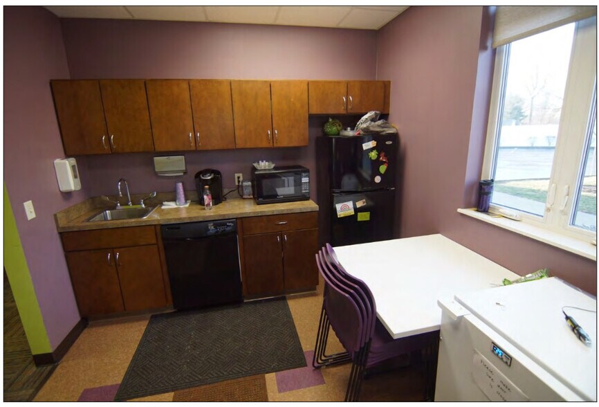 More Photos Of 1100 Portage Trl, Cuyahoga Falls Medical For Sale