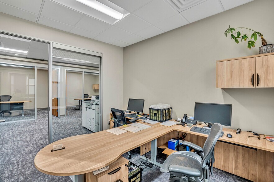 More Photos Of 321 Hartz Ave, Danville General Retail For Sale