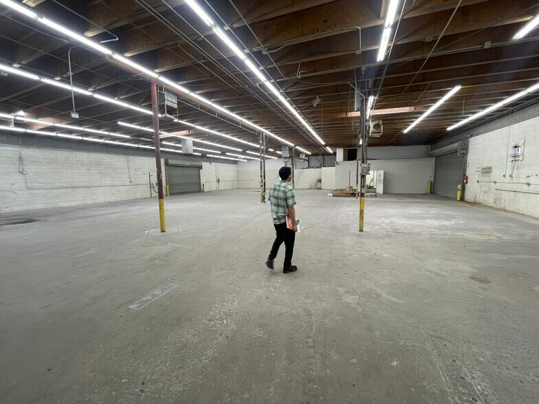 More Photos Of 5611 S 24th St, Phoenix Warehouse For Lease