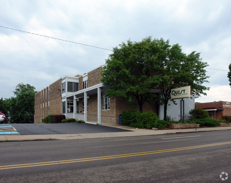Primary Photo Of 1341 Market Ave N, Canton Office For Sale