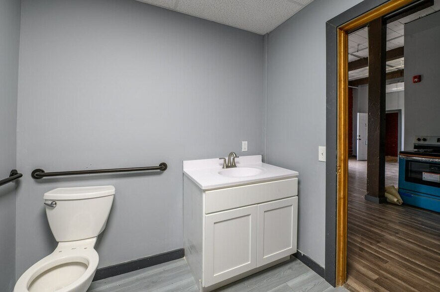 More Photos Of 464 Pratt Street Ext, Meriden Apartments For Sale
