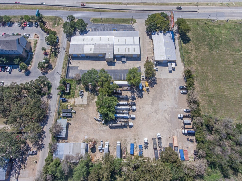 More Photos Of 3933 California Pky E, Fort Worth Unknown For Lease