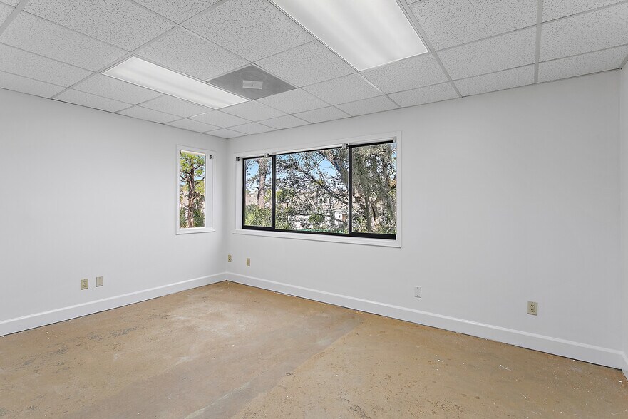 More Photos Of 2000 - 2310 Sawgrass Village Dr, Ponte Vedra Beach Office For Sale