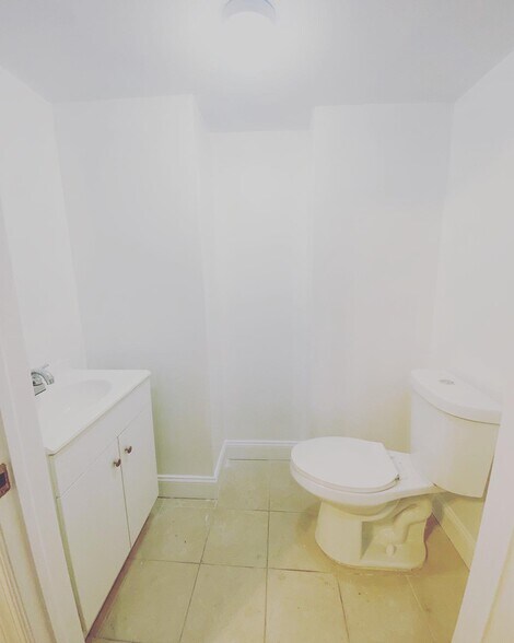 More Photos Of 4359-4363 N 9th St, Philadelphia Storefront Retail Office For Lease