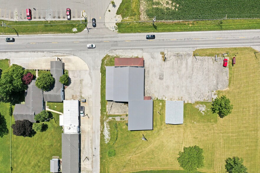 More Photos Of 7874 E State Road 28, Elwood Flex For Sale