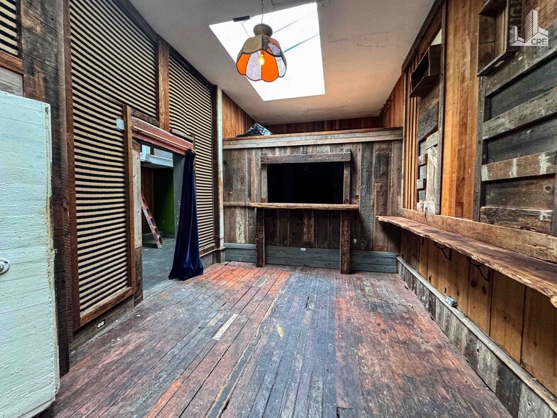 More Photos Of 2391-2393 Mission St, San Francisco Multifamily For Sale