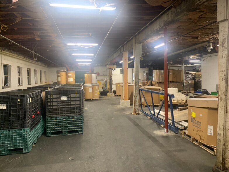 More Photos Of 62 Lakeview St, Leominster Warehouse For Sale