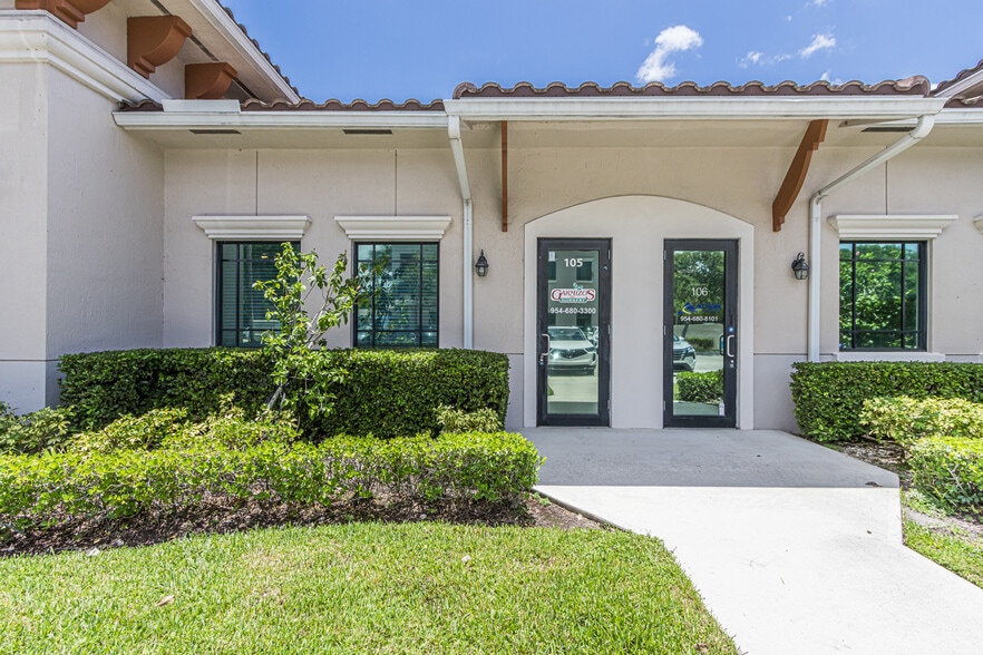 More Photos Of 10600 Griffin Rd, Cooper City Office For Sale
