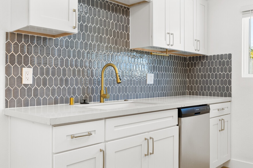 More Photos Of 416-420 Church Ave, Chula Vista Apartments For Sale