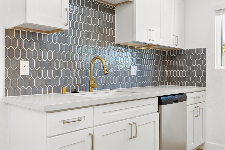 More Photos Of 416 Church Ave, Chula Vista Multifamily For Sale