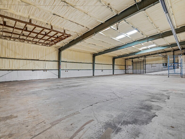 More Photos Of 5 Woodland Dr, Asheville Warehouse For Sale