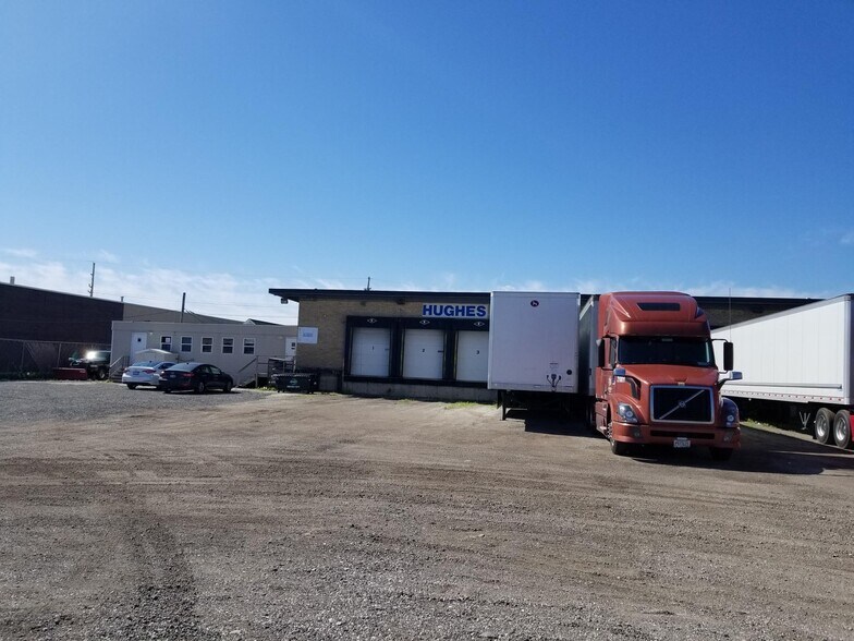 More Photos Of 6105 W Howard St, Niles Warehouse For Sale
