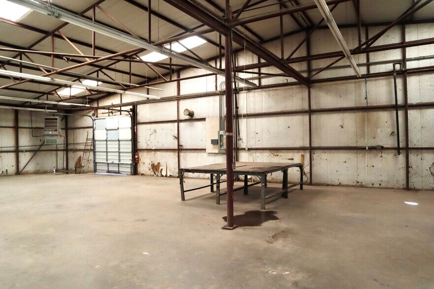 More Photos Of 3224 Industrial Dr, Wichita Falls Manufacturing For Lease