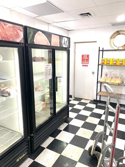 More Photos Of 1701 W Kilgore Ave, Muncie Industrial For Sale