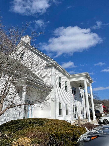 More Photos Of 969 Hebron Ave, Glastonbury Office For Sale