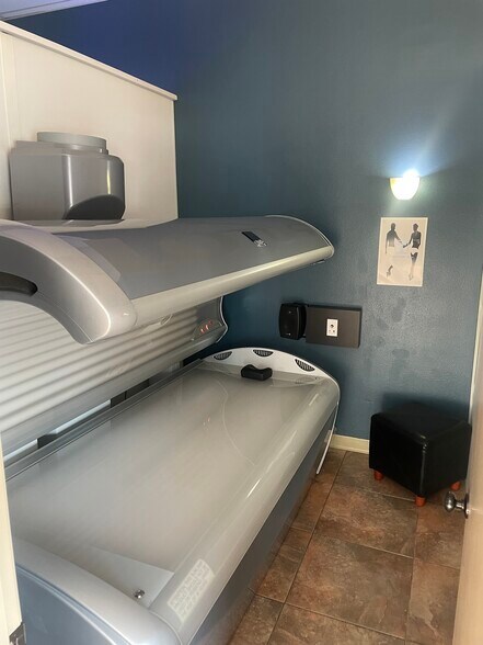 More Photos Of 4930 SE 14th St, Des Moines Unknown For Lease