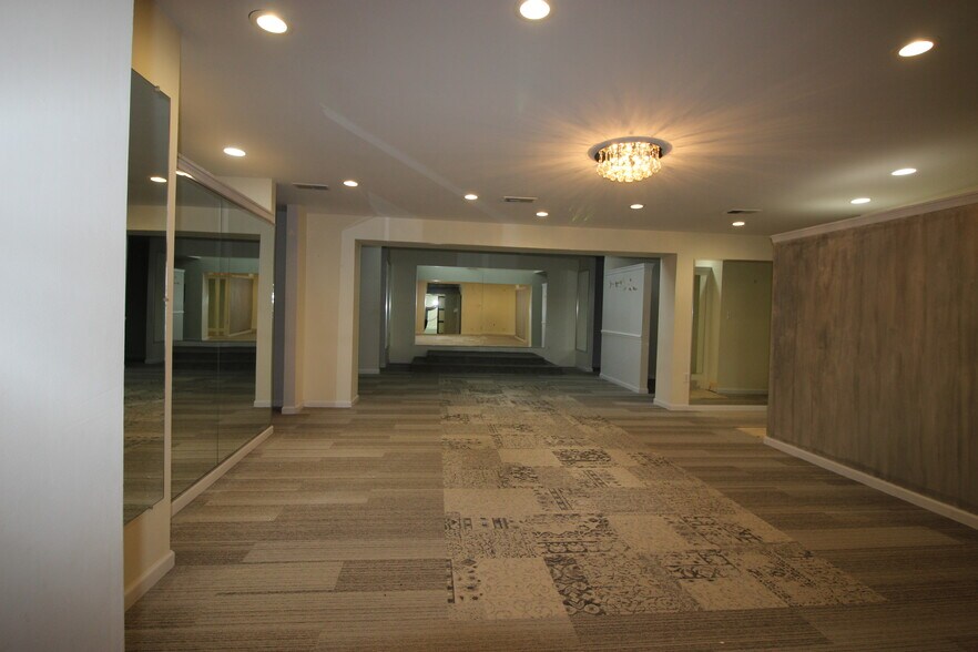 More Photos Of 9353-55 Old Bustleton ave, Philadelphia Freestanding For Sale