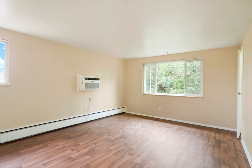 More Photos Of 1675 Upham St, Lakewood Apartments For Sale