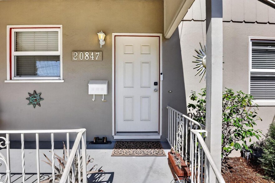 More Photos Of 20847 Chester St, Castro Valley Multifamily For Sale