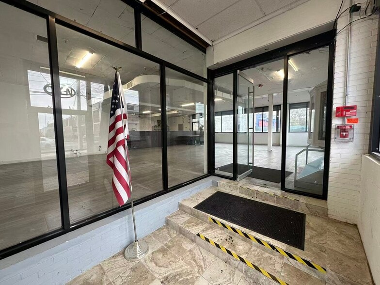 More Photos Of 648-658 E Erie Ave, Philadelphia Warehouse For Lease