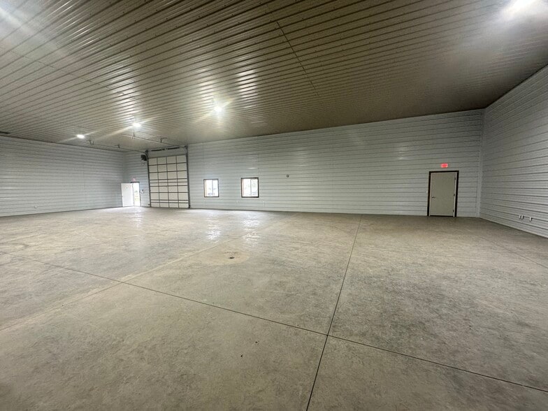 More Photos Of 2549 Cottontail rd, Bozeman Warehouse For Lease