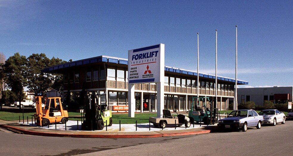 More Photos Of 1648 Gilbreth Rd, Burlingame Office For Lease