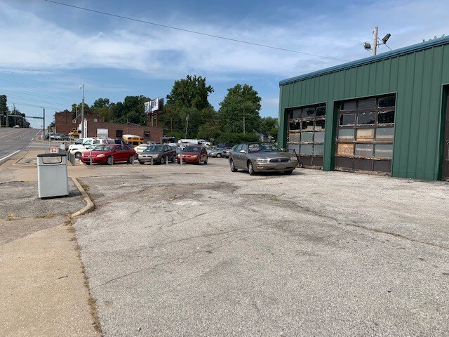 7901 SAINT CHARLES ROCK RD  