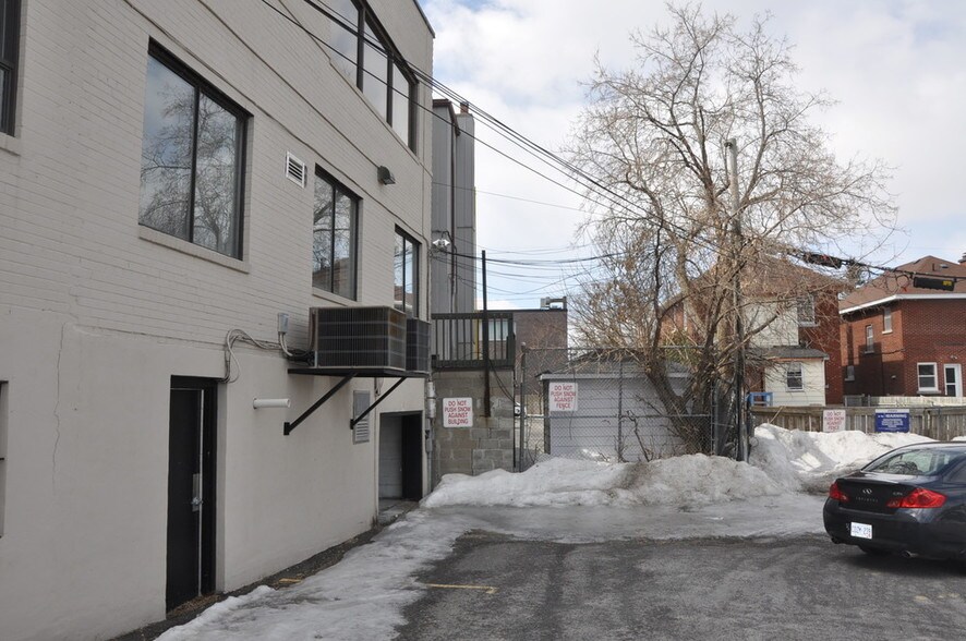 More Photos Of 1337-1341 Wellington St W, Ottawa Office For Lease