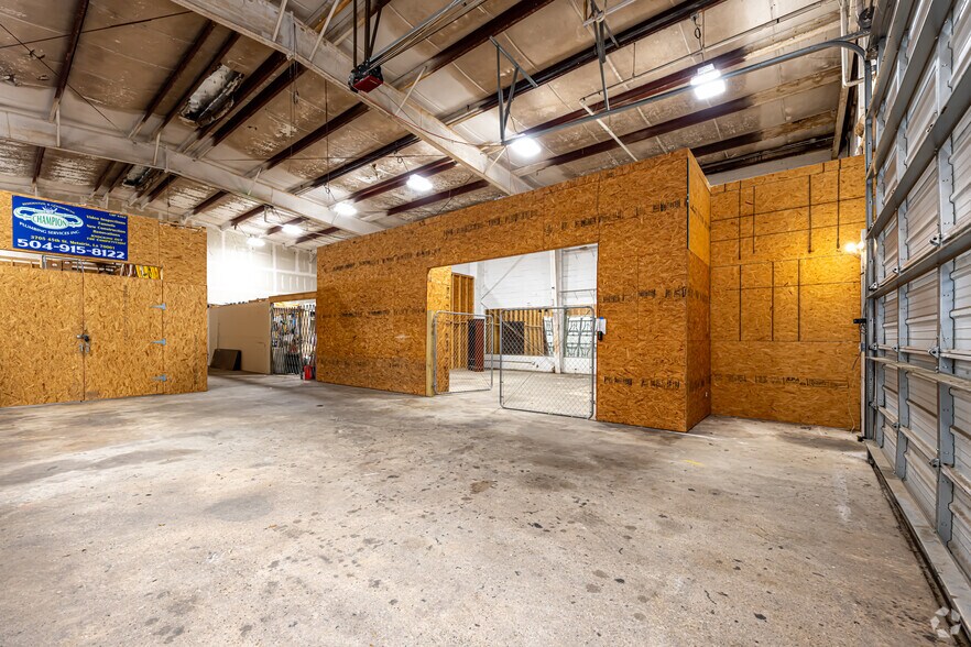 More Photos Of 1018 Central Ave, Metairie Coworking Space