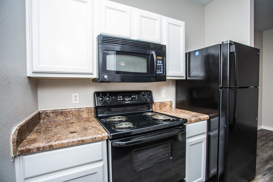 More Photos Of 2627 Oak Dr, Lubbock Apartments For Sale