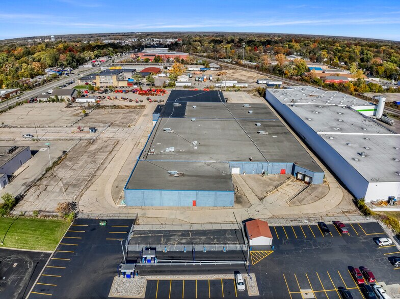 More Photos Of 2010 N Dort Hwy, Flint Service For Sale