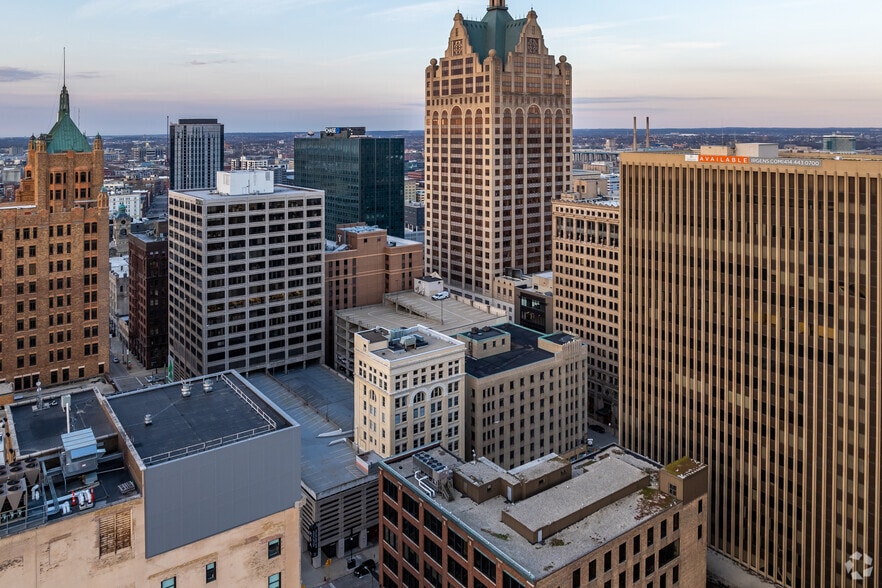 More Photos Of 225 E Mason St, Milwaukee Office Residential For Sale