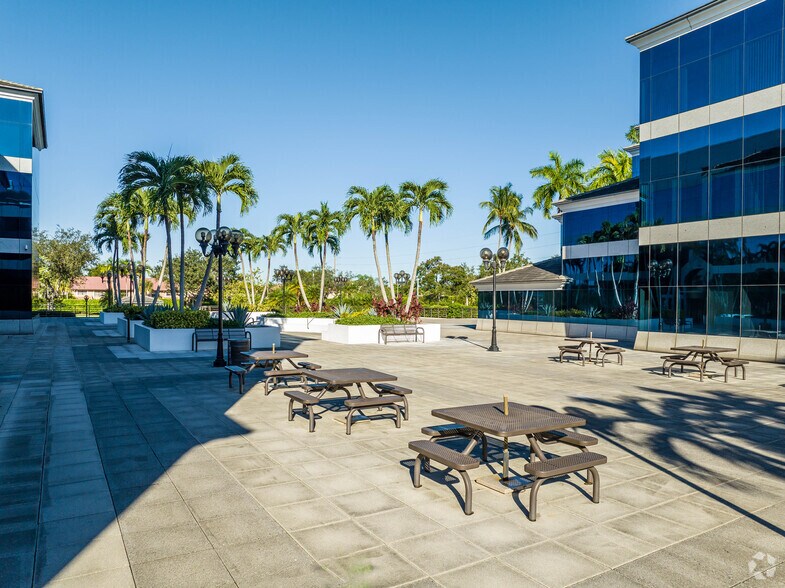 More Photos Of 7284 W Palmetto Park Rd, Boca Raton Coworking Space