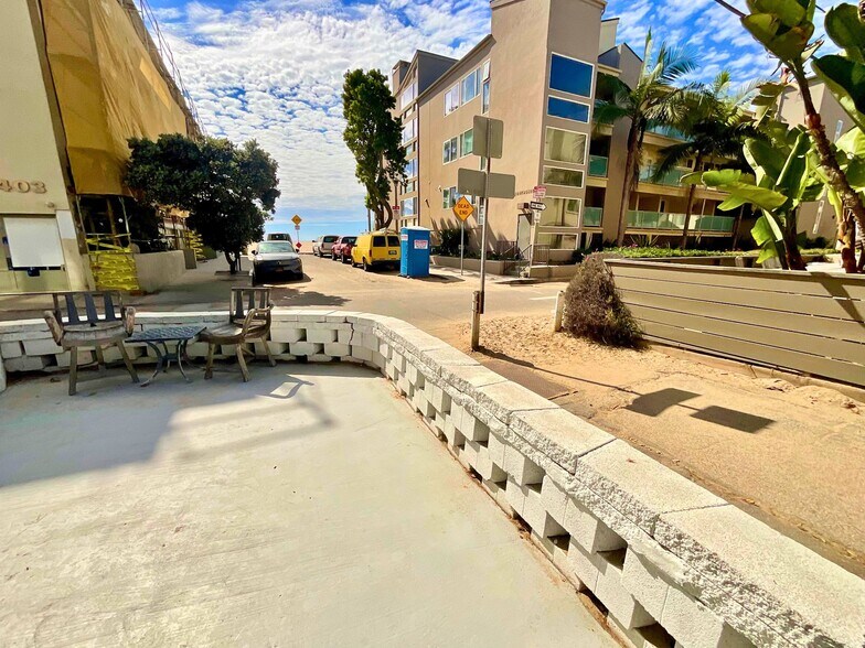 More Photos Of 14 Mast, Marina Del Rey Apartments For Sale