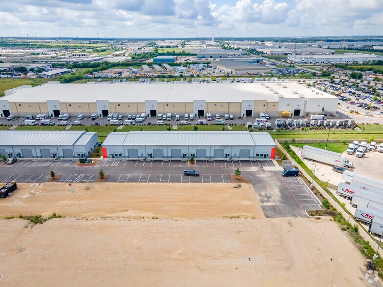 More Photos Of 7637 Fm 3009, Schertz Industrial For Sale