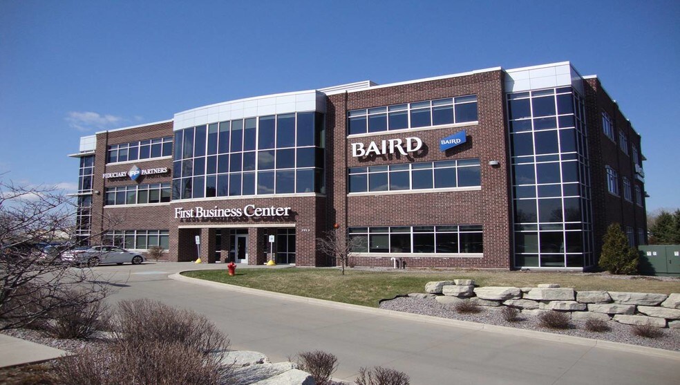 More Photos Of 3913-3919 W Prospect Ave, Appleton Office For Lease