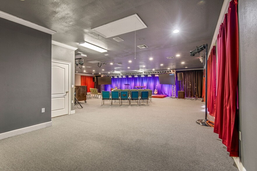 More Photos Of 3841 Turman Loop, Wesley Chapel Office For Lease