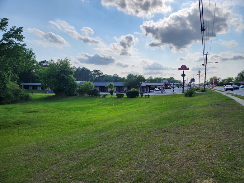 More Photos Of 1503 E 1st St, Vidalia Hotel For Sale